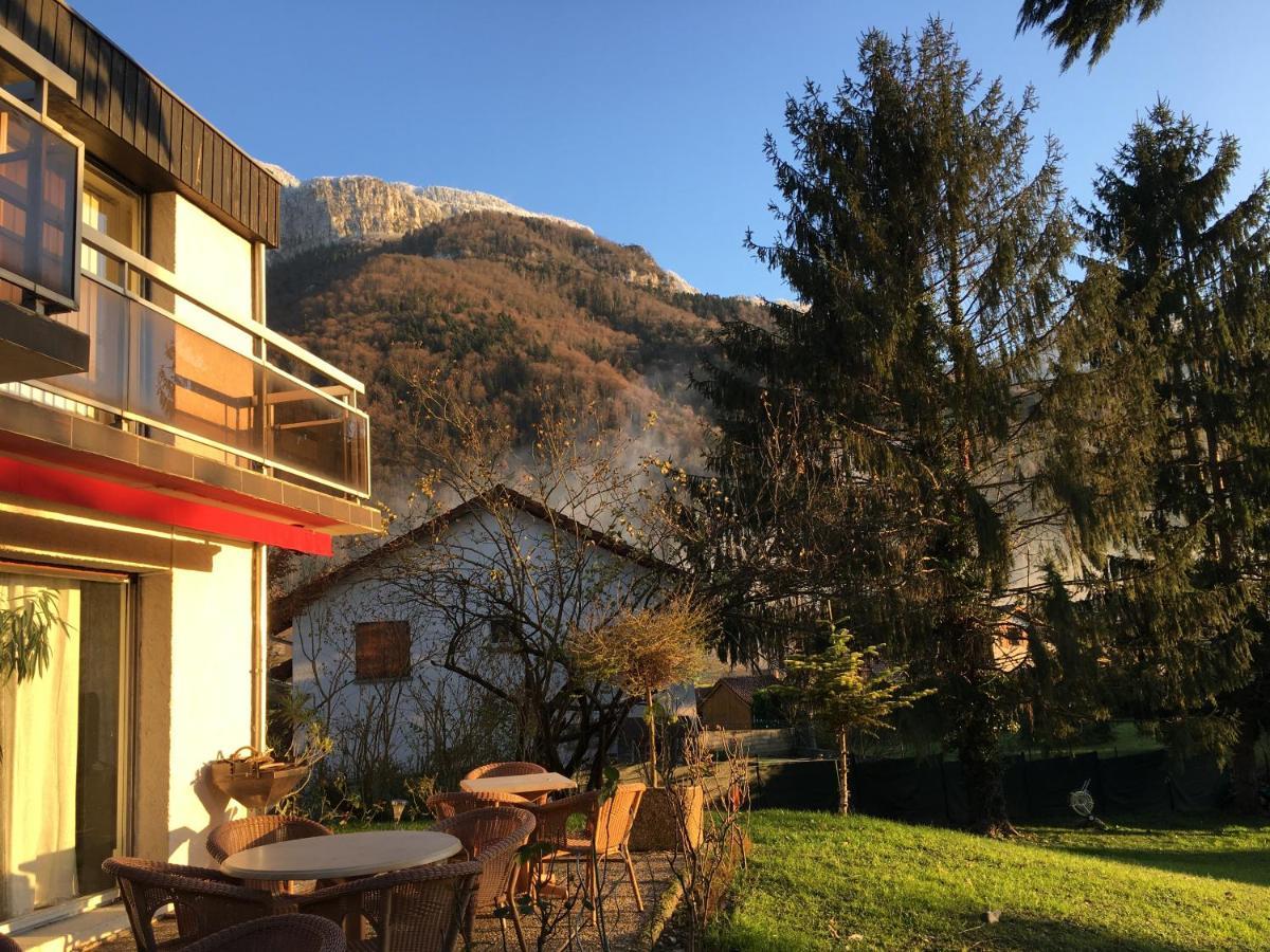 Au Pied Du Vercors Tout Est Permis La Riviere  Exterior photo